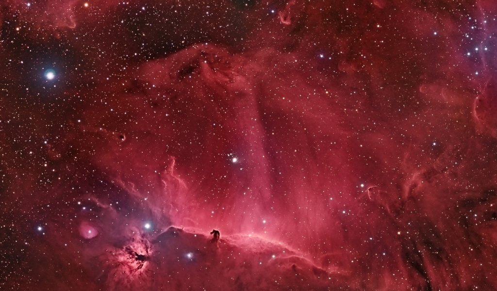 Красный космос и звезды