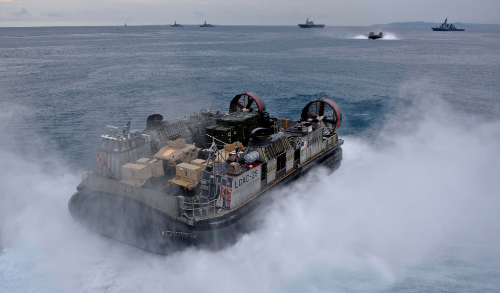 Катер на воздушной подушке