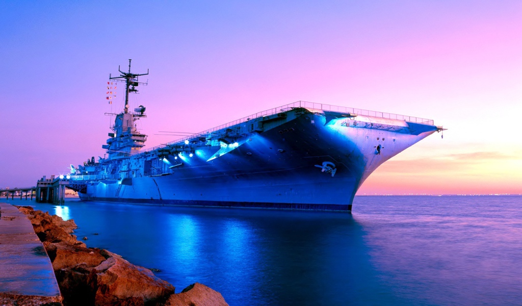 Kорабль на горизонте восхода