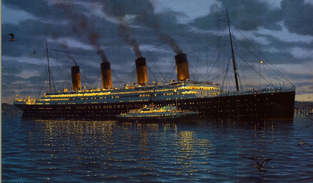 Небольшой корабль пришвартовался к Титанику