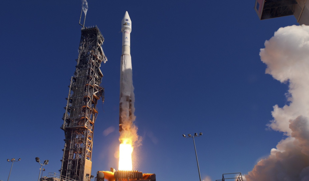 Старт космической ракеты