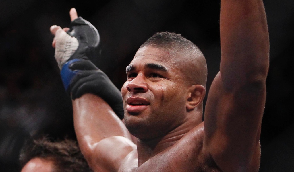 UFC гордость Алистер Оверим