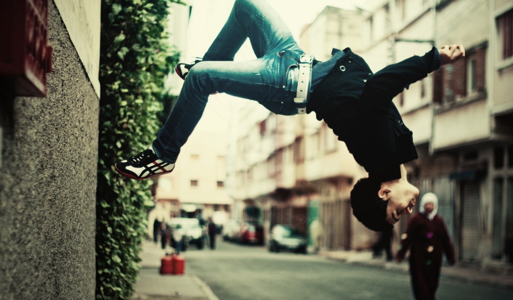 Паркур на улице