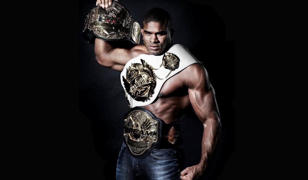 Известный UFC боец Алистер Оверим