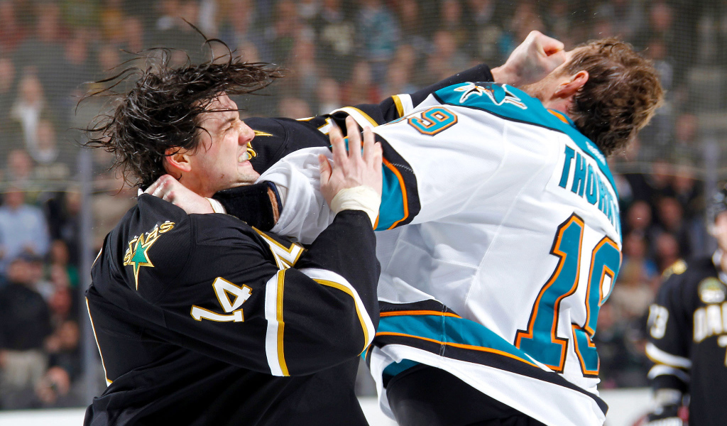 Лучший Хоккеист Джейми Бенн