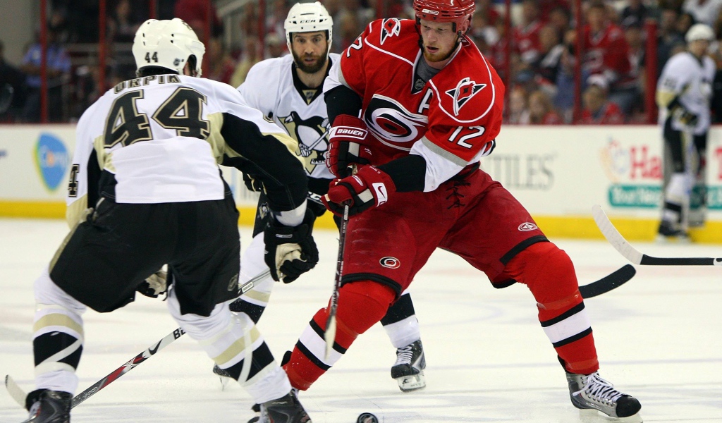 Известный Хоккеист Эрик Стаал