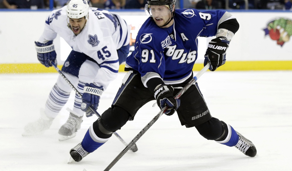 Хоккеист Стивен Стэмкос