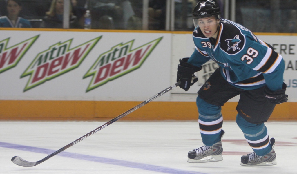 Игрок Сан-Хосе Логан Кутюр