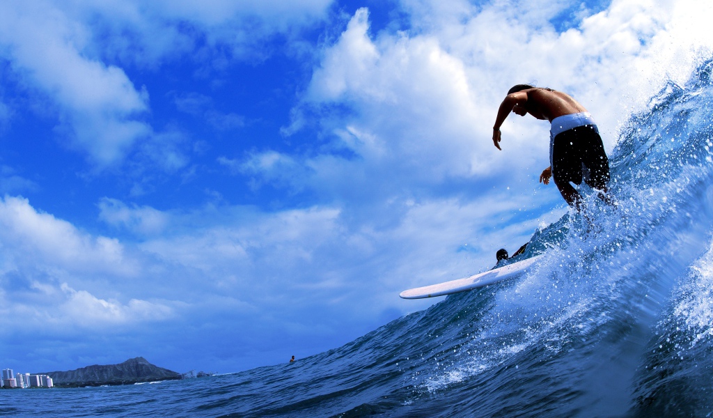 Парень на волне