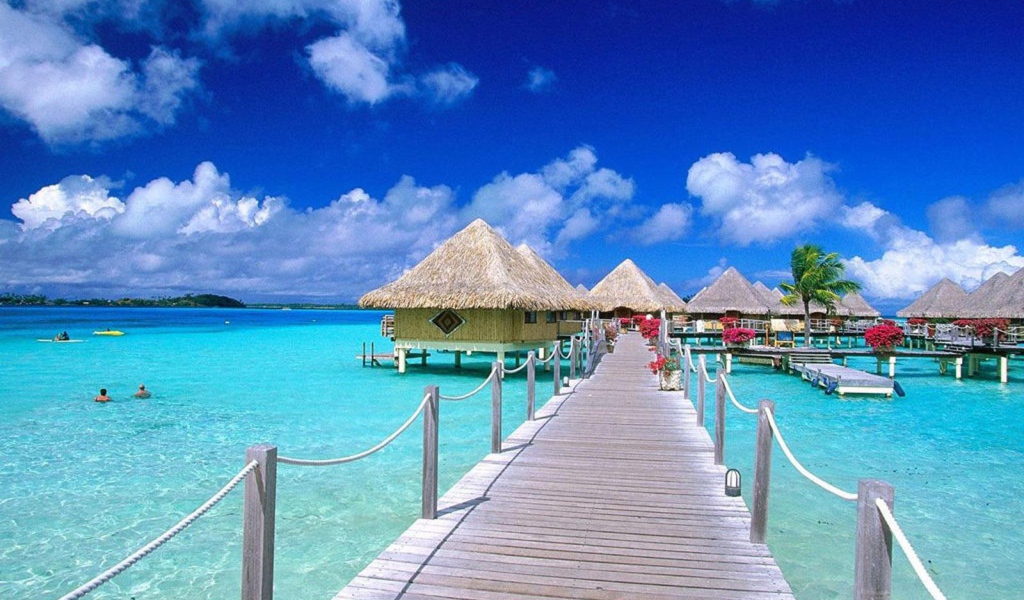 Причал с домиками на Бали