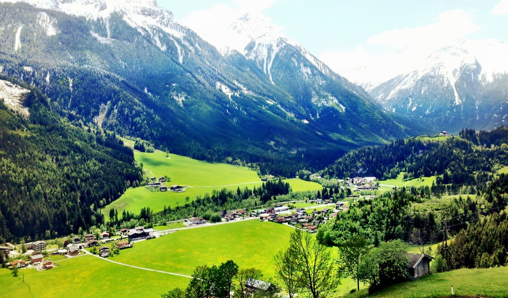 Альпийские луга на курорте Цель-ам-Зее, Австрия