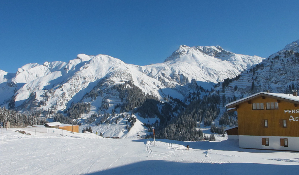 Альпы на горнолыжном курорте Лех, Австрия