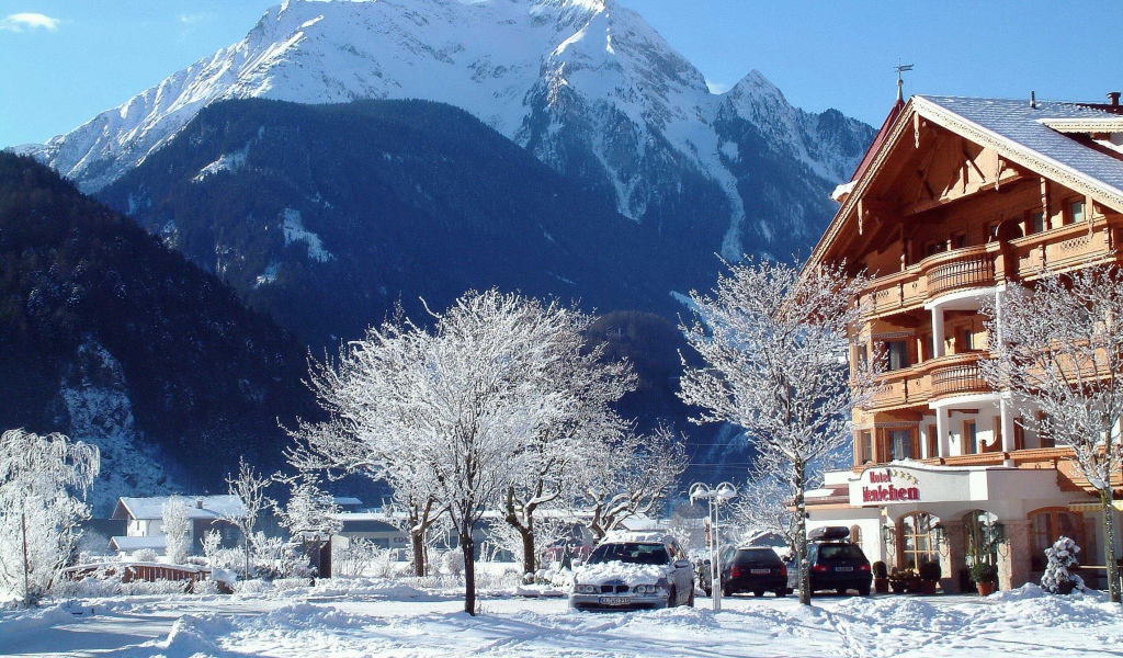 Альпы на горнолыжном курорте Майрхофен, Австрия