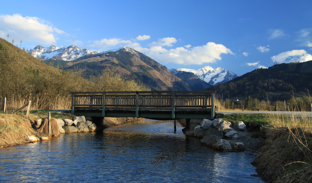 Мост на курорте Цель-ам-Зее, Австрия