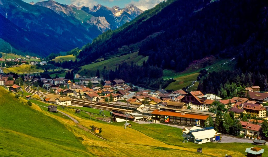 Город на горнолыжном курорте Сант Антон, Австрия