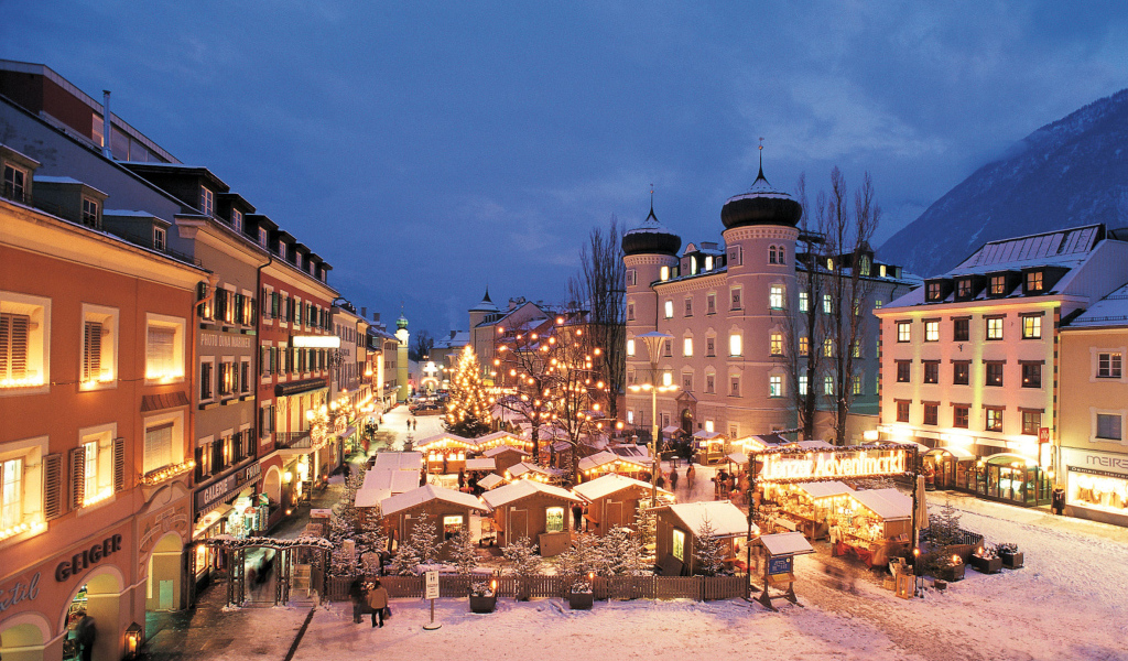 Вечерние огни на курорте Лиенц, Австрия