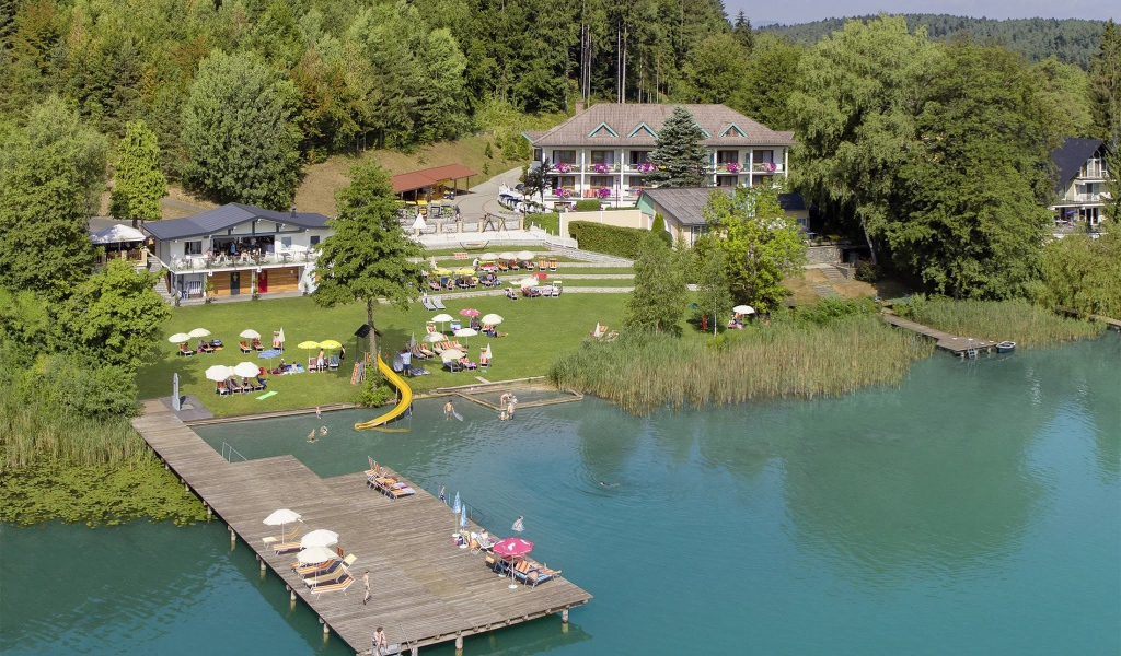 Гостиница на берегу озера Клопайнер Зее, Австрия