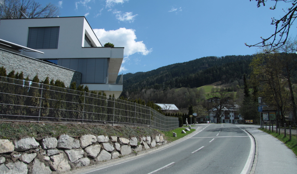 Горная дорога на курорте Цель-ам-Зее, Австрия