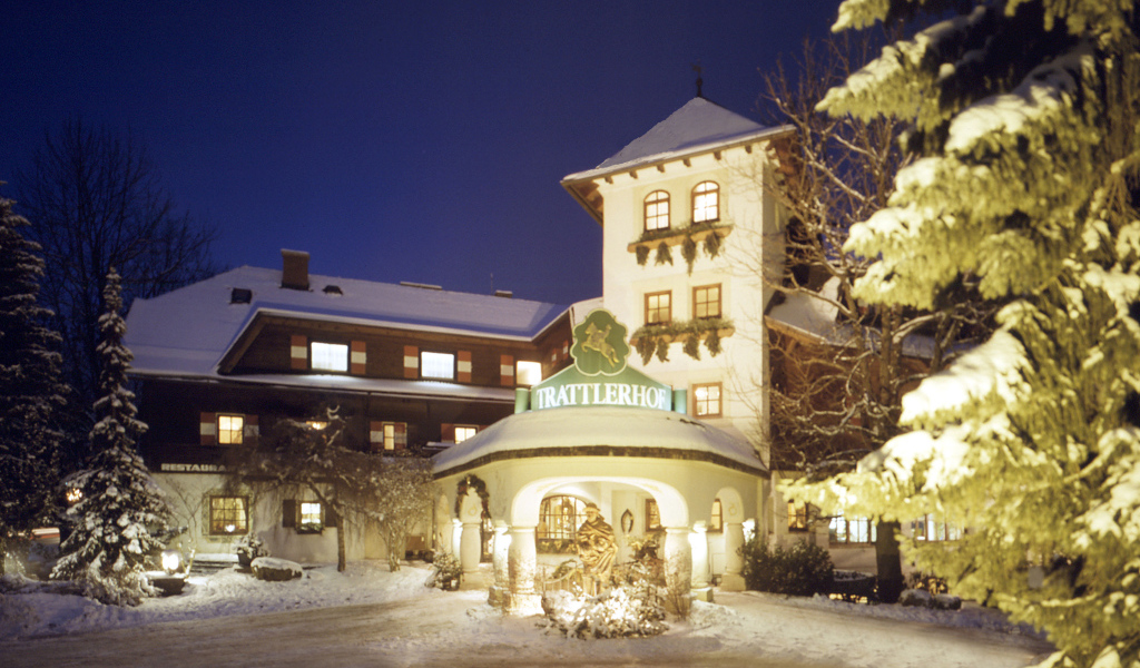 Ночные огни на горнолыжном курорте Бад Кляйнкирххайм, Австрия