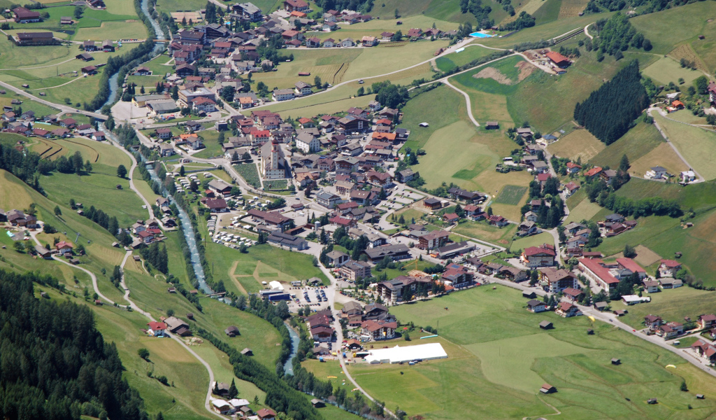 Панорама в городе Нойштифт, Австрия