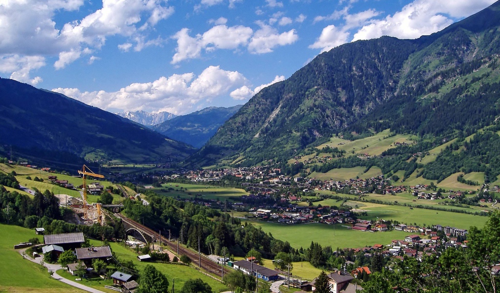 Панорама города на курорте Бад Хофгастайн, Австрия