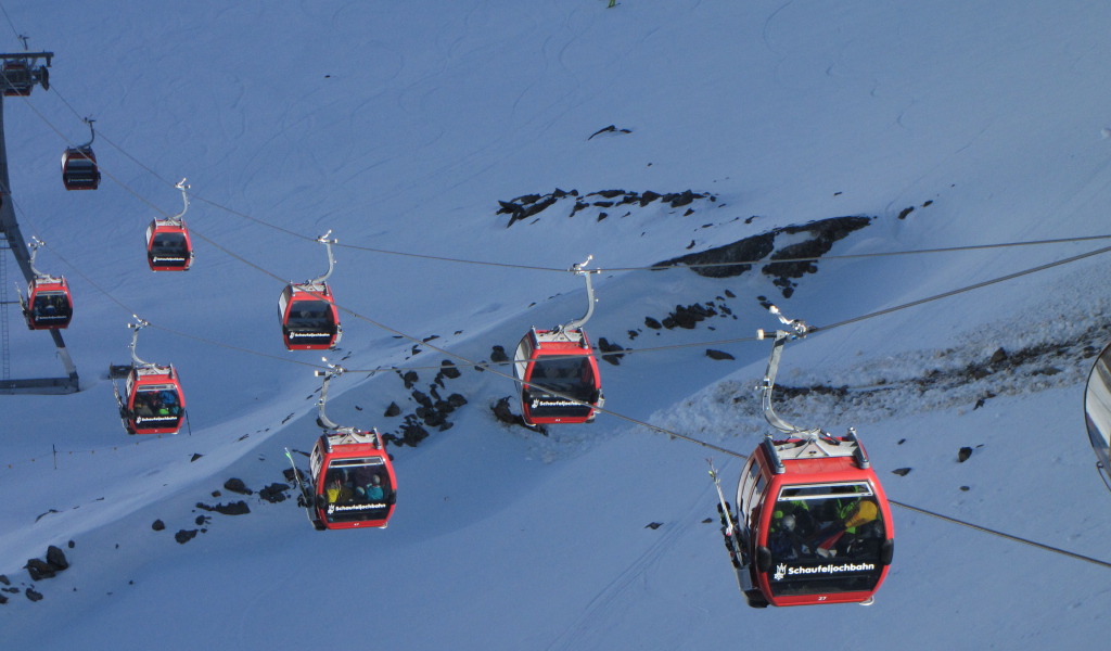 Горнолыжный подъемник в городе Нойштифт, Австрия