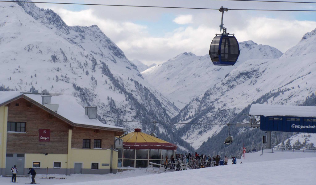 Лыжная база на горнолыжном курорте Сант Антон, Австрия
