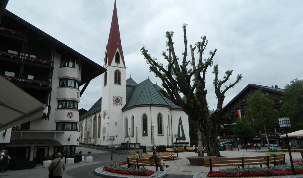 Сквер на курорте Зеефельд, Австрия