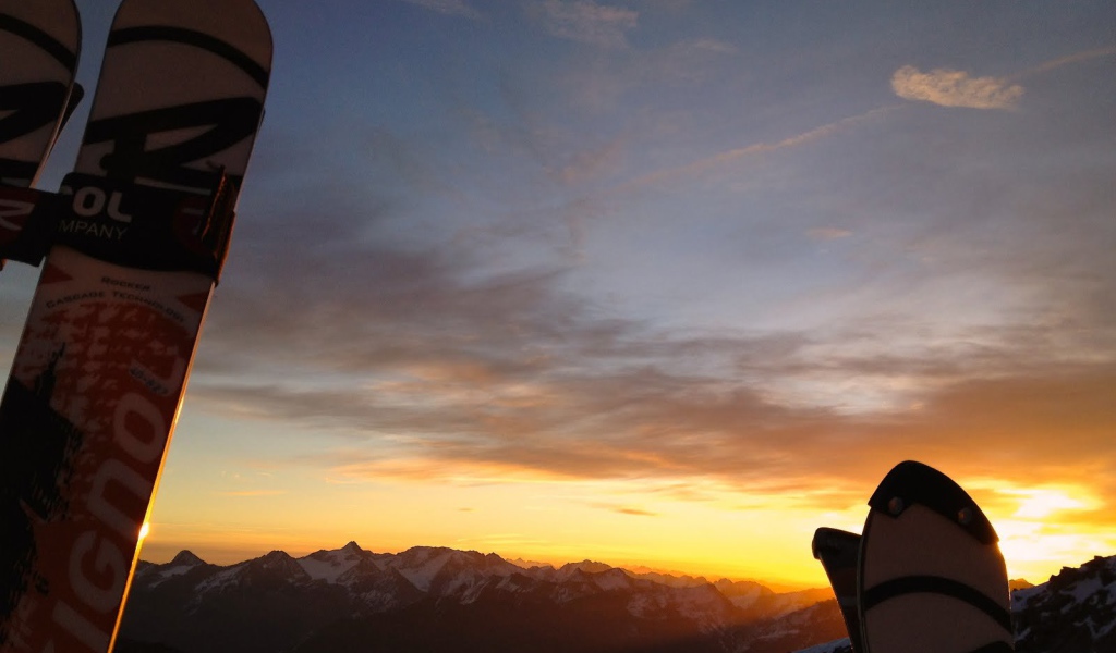 Закат на горнолыжном курорте Зёльден, Австрия