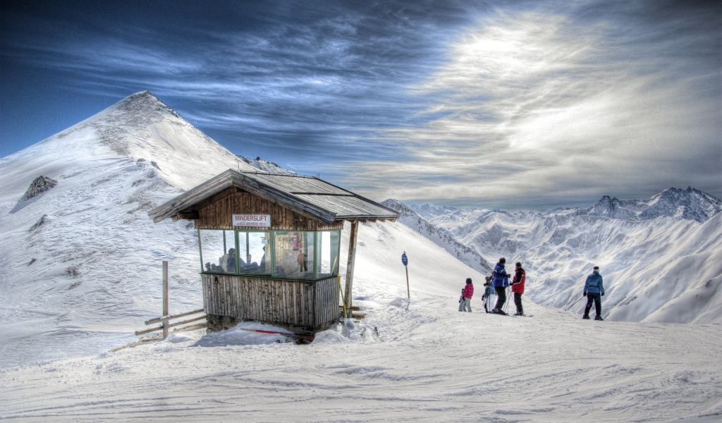 Вершина горы на горнолыжном курорте Серфаус, Австрия