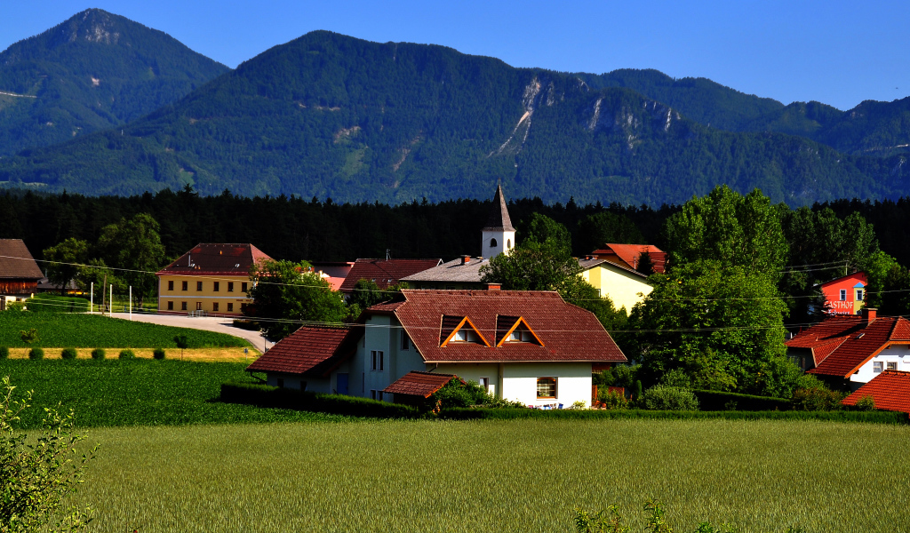 Городские дома в окрестностях озера Клопайнер Зее, Австрия