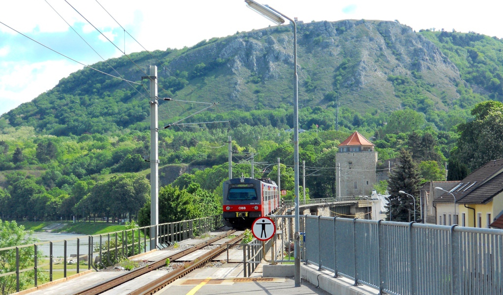 Железнодорожная станция в городе Гайнберг, Австрия