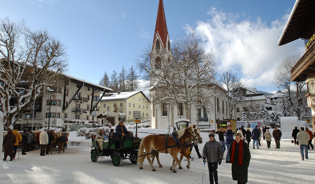 Городская площадь на курорте Зеефельд, Австрия