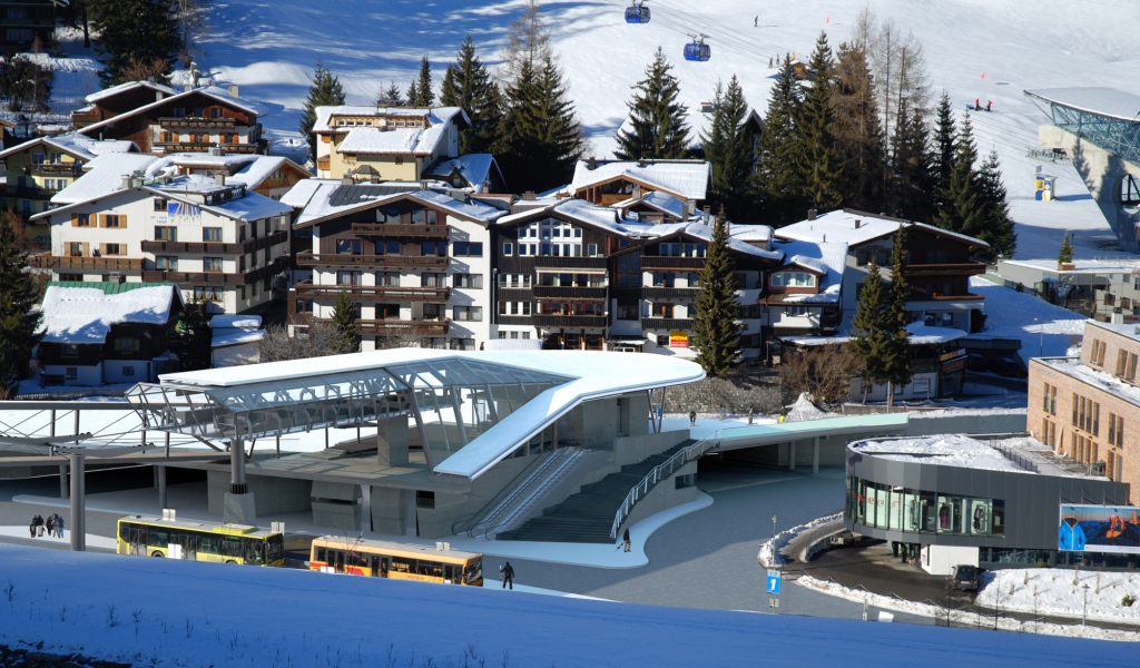 Городские здания на горнолыжном курорте Сант Антон, Австрия