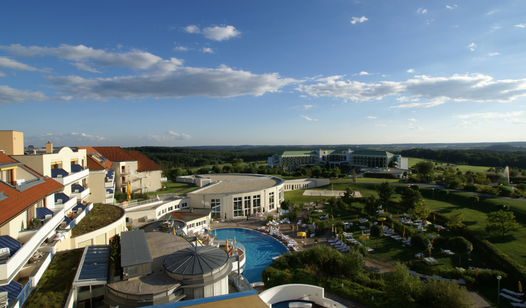 Вид с балкона на курорте Бад Татцмансдорф, Австрия