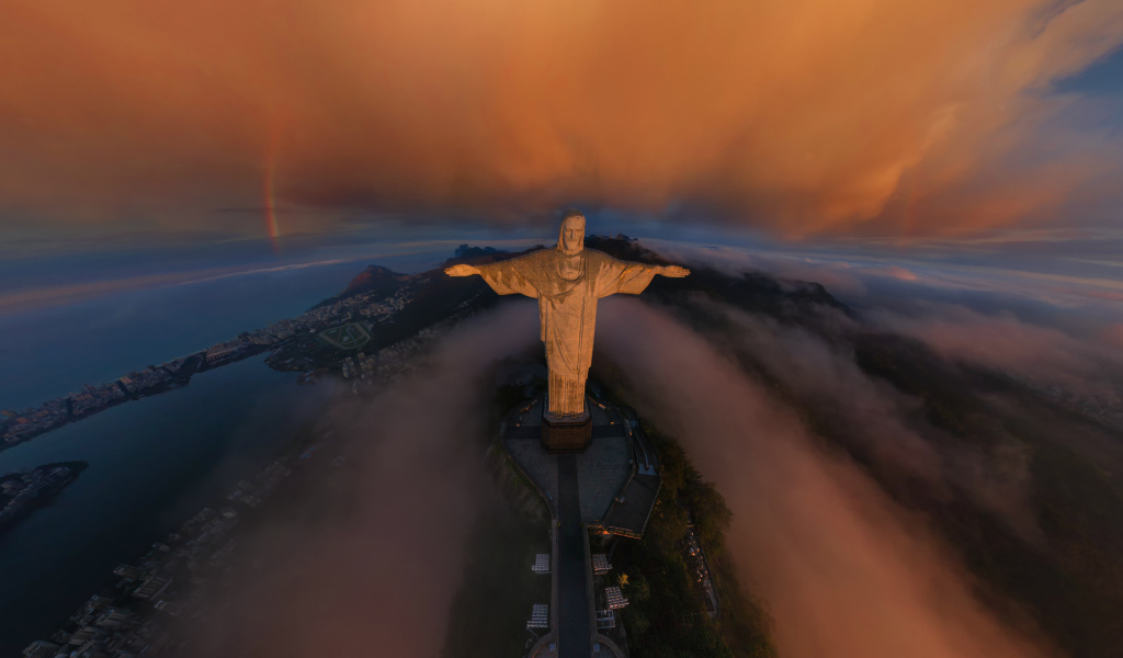 Статуя в городе Рио де жанейро