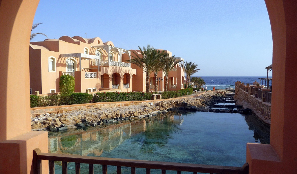 Отель у побережья на курорте Эль Кусейр, Египет