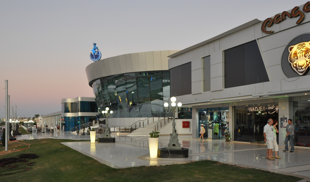 Торговый центр на курорте Шарм эль Шейх, Египет