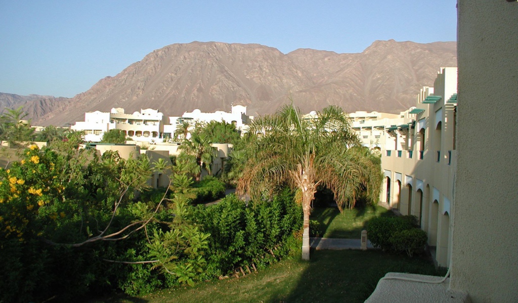 Вид из окна отеля на курорте Таба, Египет