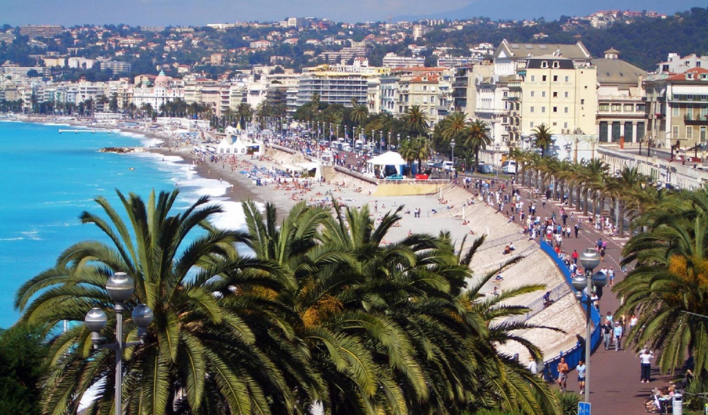 Пляж в городе Ницца, Франция