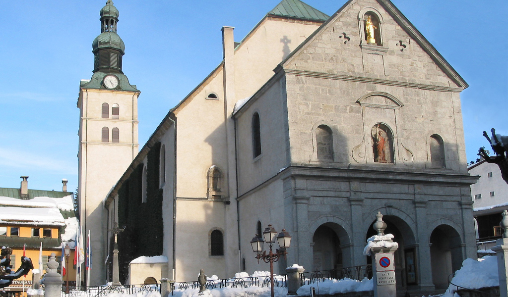 Собор на горнолыжном курорте Межев, Франция