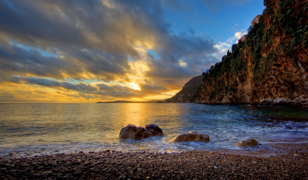 Побережье на Лазурном берегу, Франция