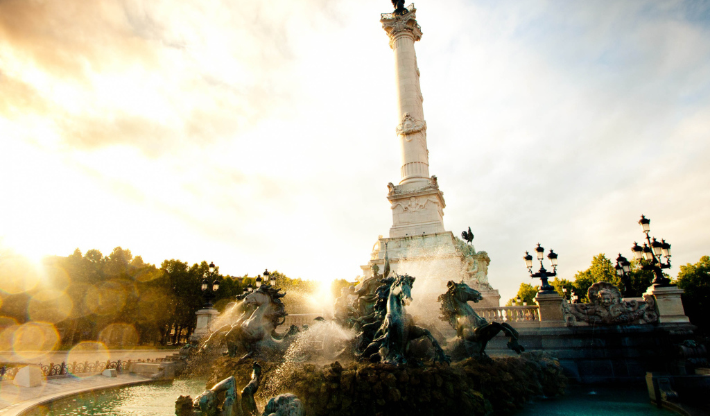 Колонна в Бордо, Франция