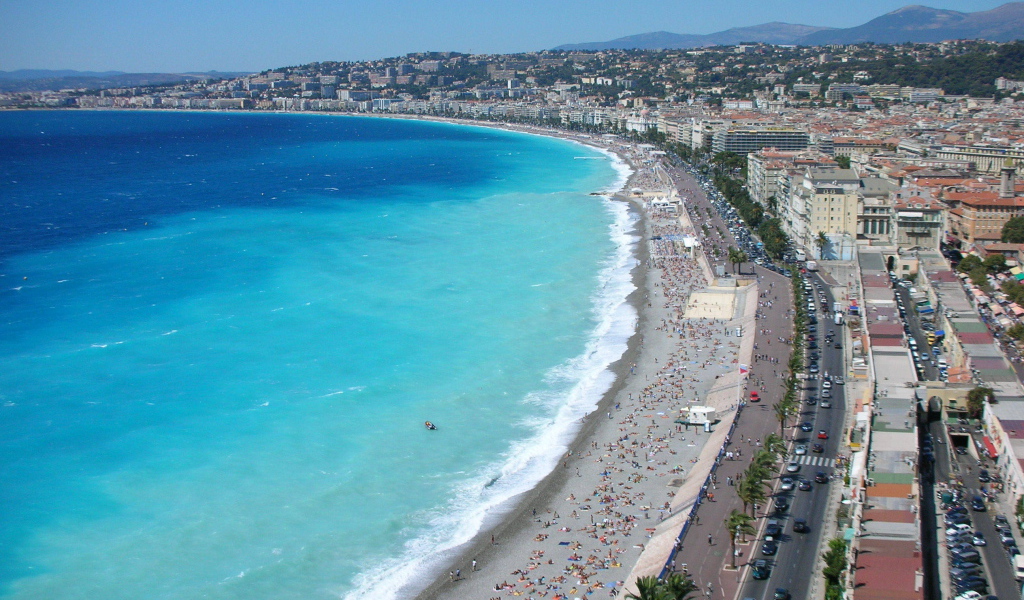 Лазурный берег в городе Ницца, Франция