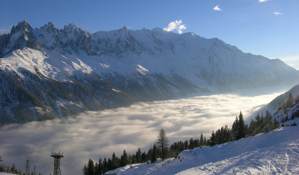 Туман на курорте Шамони, Франция