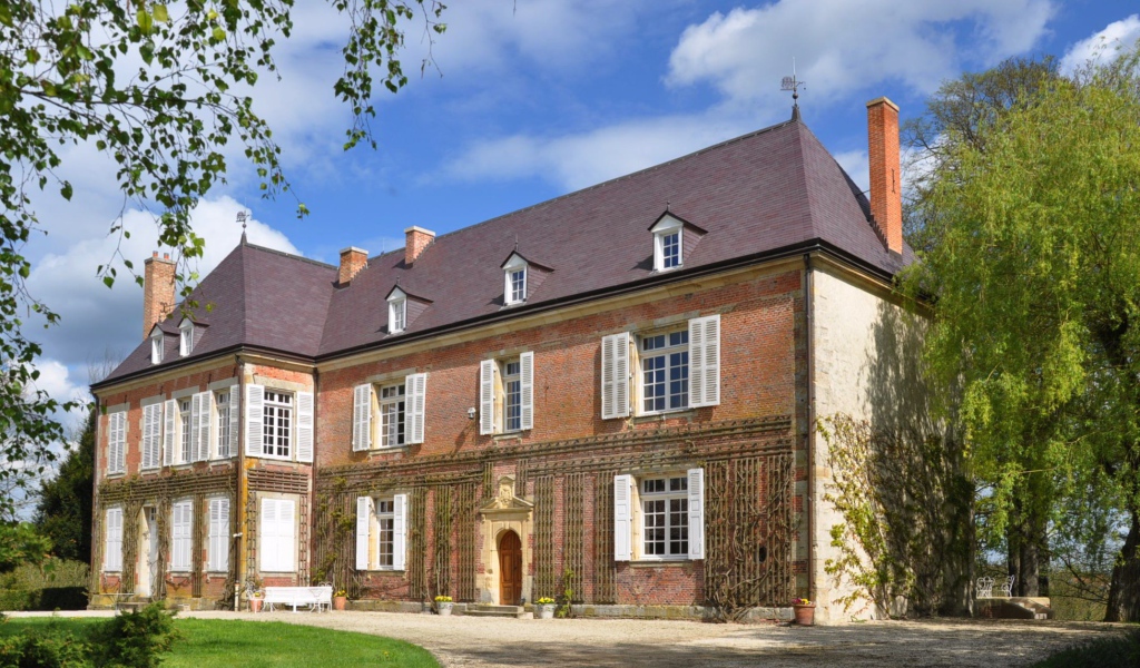 Старинное здание в провинции Шампань, Франция