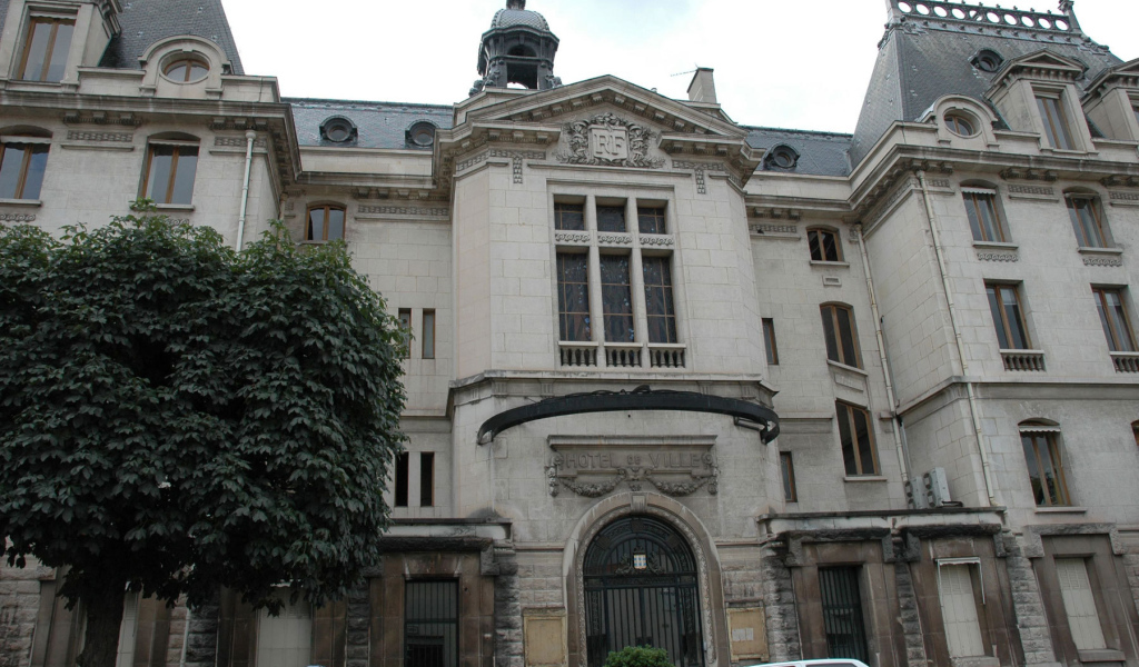 Гостиница в городе Виши, Франция