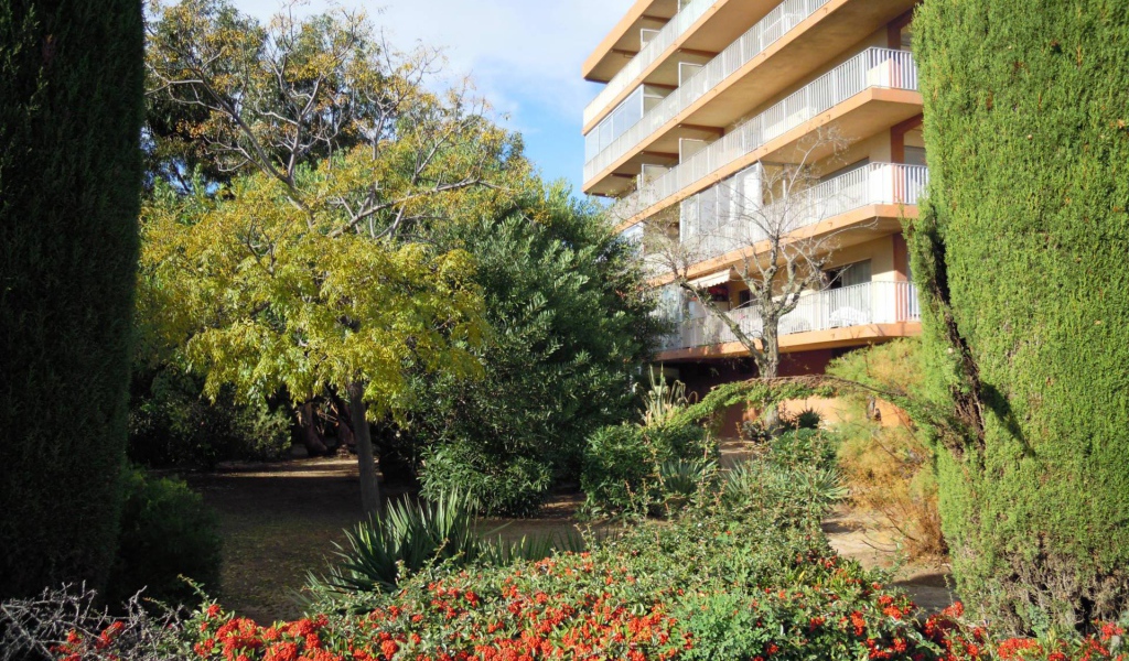 Отель на курорте Порт Де Фрежюс, Франция