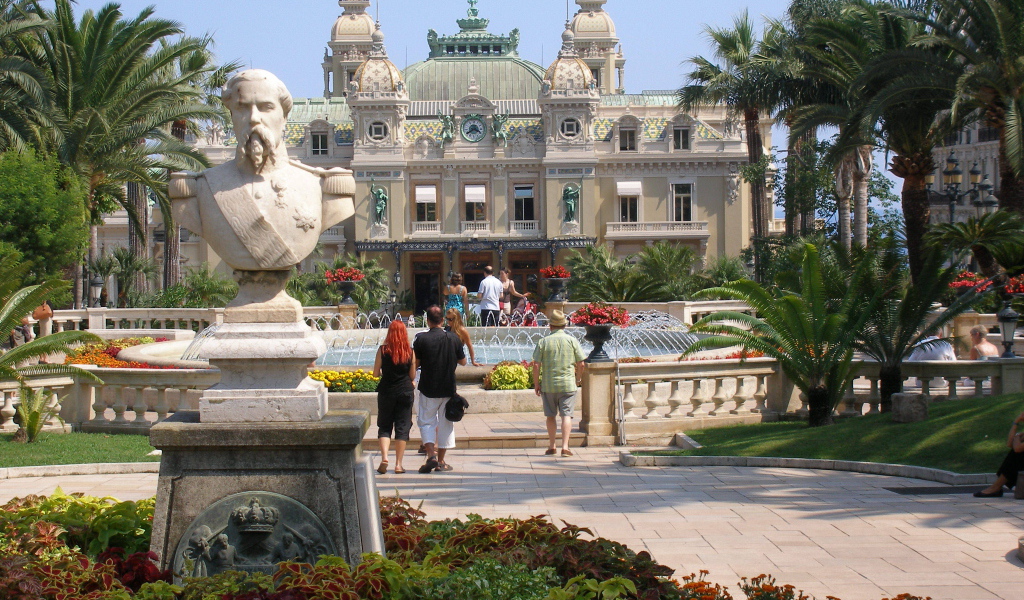 Памятник в Монте-Карло, Франция