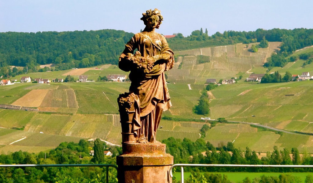 Памятник в провинции Шампань, Франция